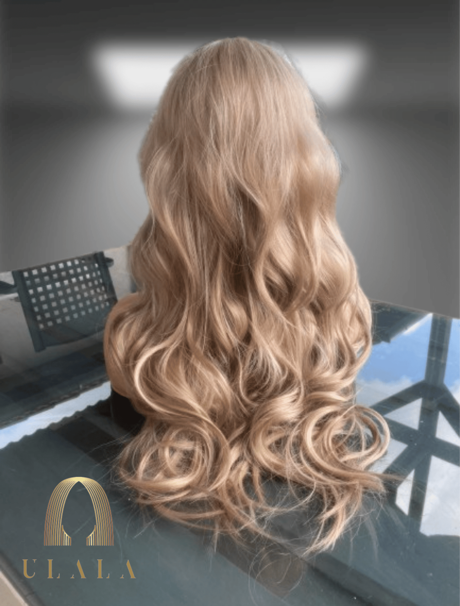 eladó hosszú szőke paróka