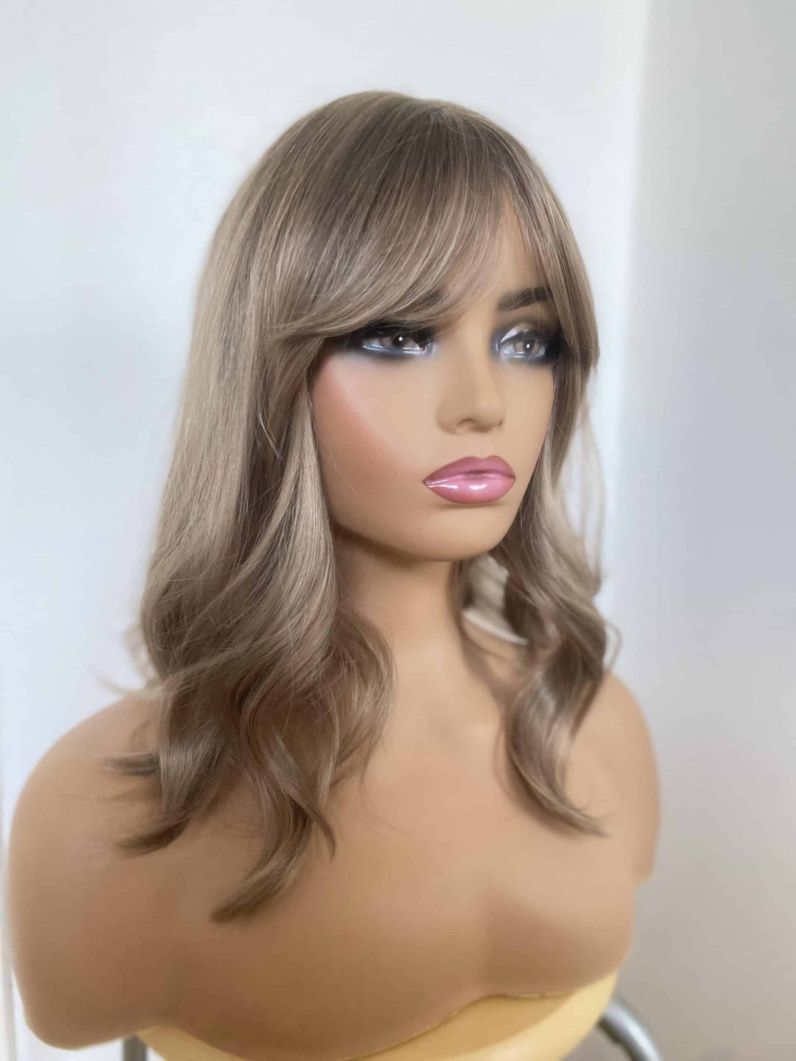 szőke paróka valódi hajból