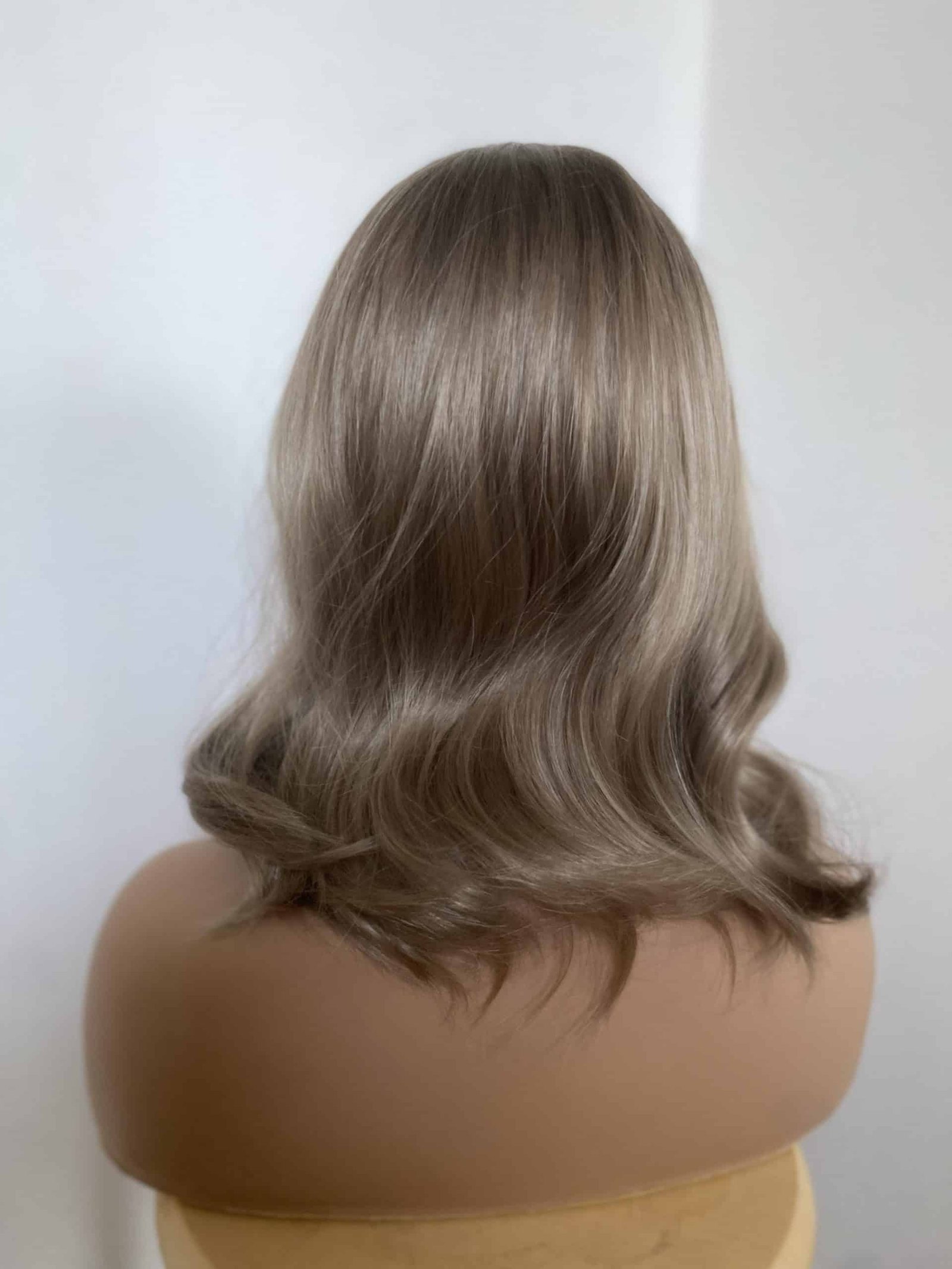 szőke paróka valódi hajból.